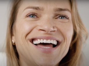 Пацієнтка з Канади – нова усмішка за 7 днів